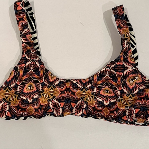 Billabong Sun Tribe reversible bikini top multicolor/ black white fits medium - Picture 3 of 7